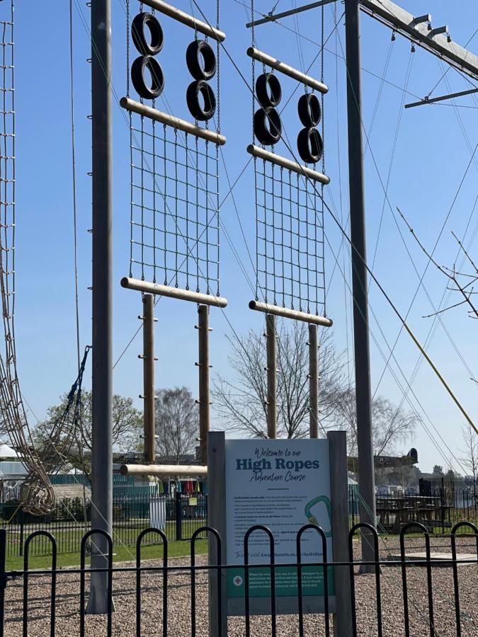 Holiday Home Breaks At Tattershall Lakes Coningsby Eksteriør billede